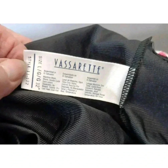 VINTAGE VASSARETTE SIZE LARGE BLACK HALF SLIP ANKLE LENGTH 19" SLIT - Picture 3 of 4